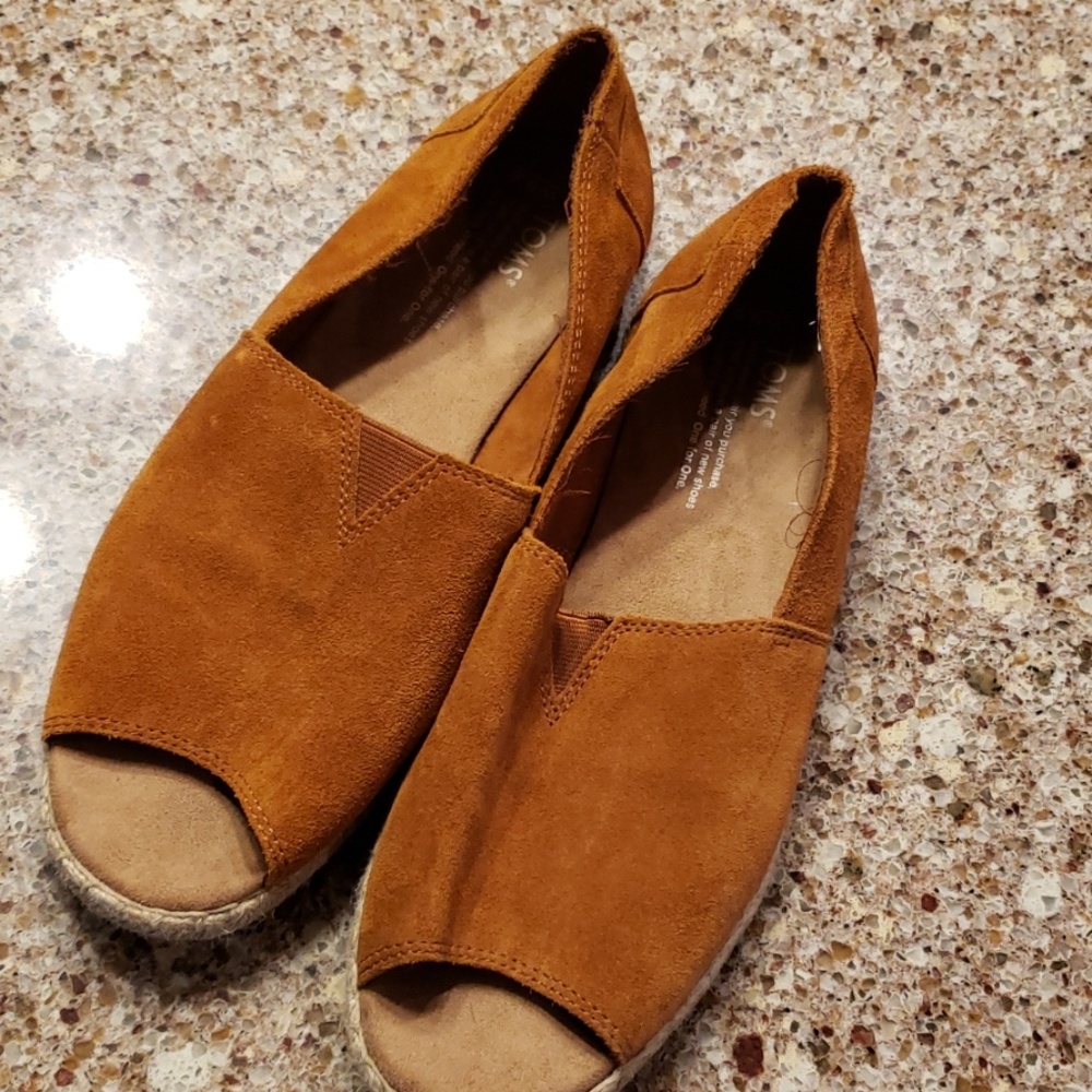 Toms shoes